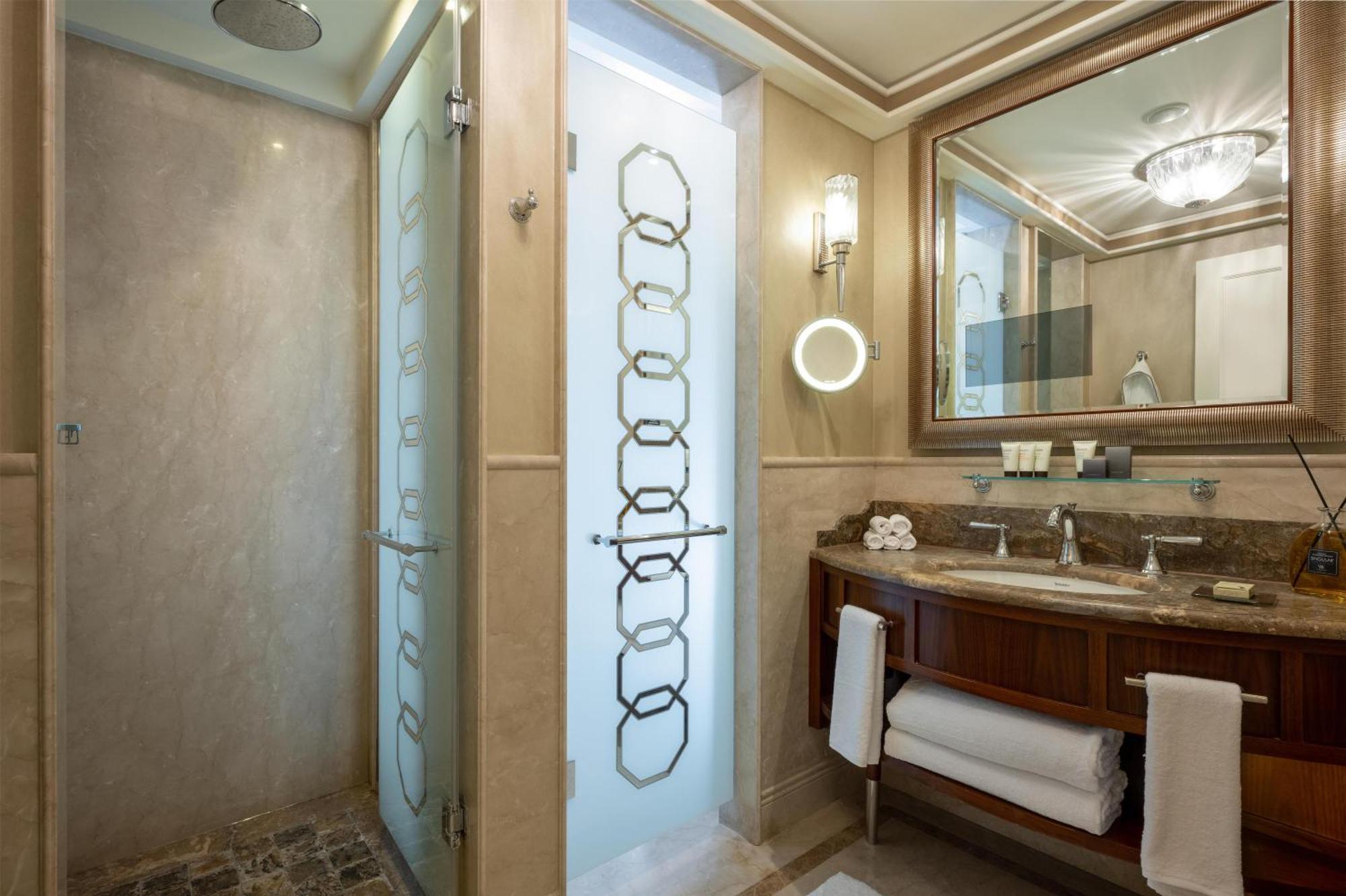 Grand Deluxe Room