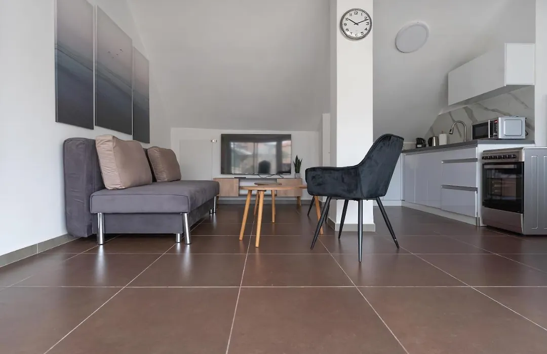 Aristo Machne Yehuda Boutique Apartments-1